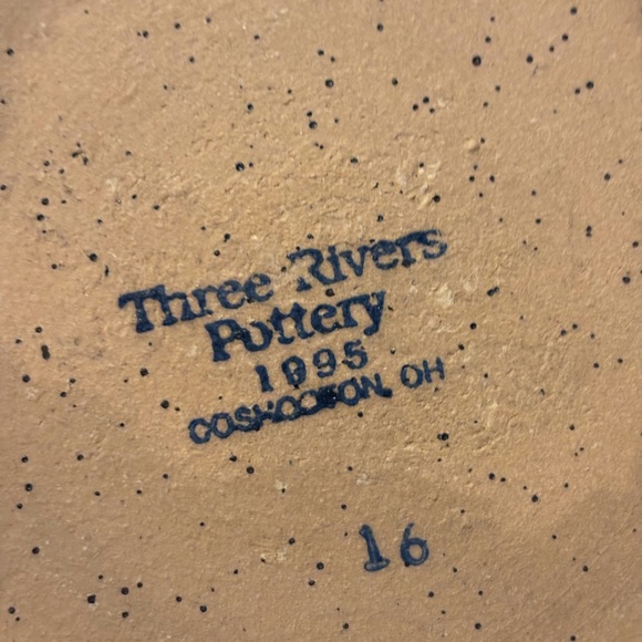 Stoneware Crock from Three Rivers Pottery 1995 Edition - Picture 5 of 11